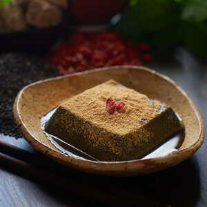 T&Ocirc;FU S&Eacute;SAME NOIR