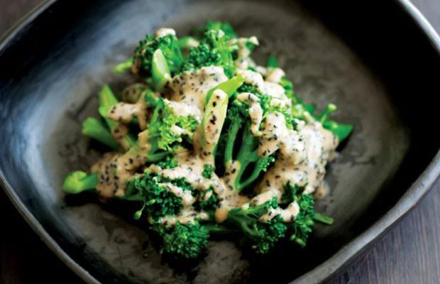 BROCCOLI, MISO ET SÉSAME