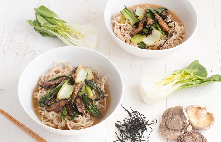 SOUPE MISO VEGAN AVEC RAMEN ET CHAMPIGNONS SHIITAKE